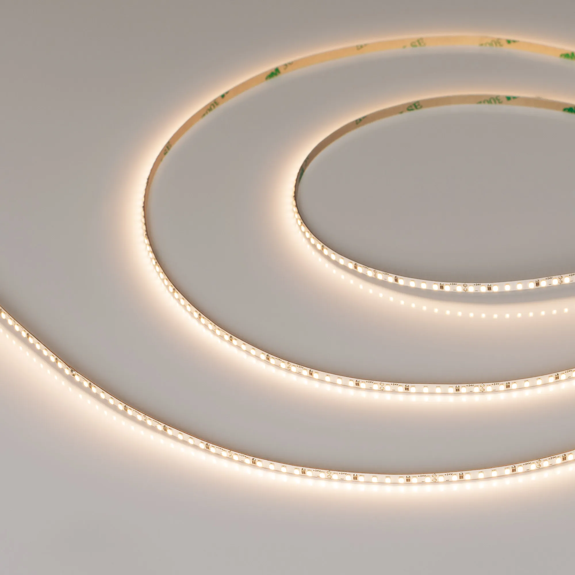 Лента светодиодная MICROLED-M240-4mm 24V Warm3000 (8 W/m, IP20, 2216, 5m) (Arlight, 130 лм/Вт) - изображение товара